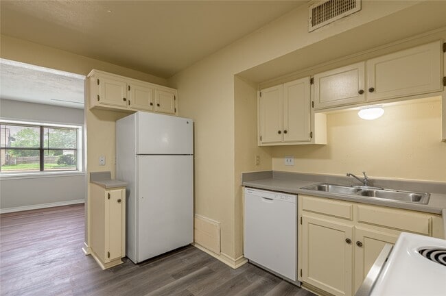 property at 1401 Ave O