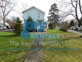 321 N Main St in Canandaigua, NY - Building Photo