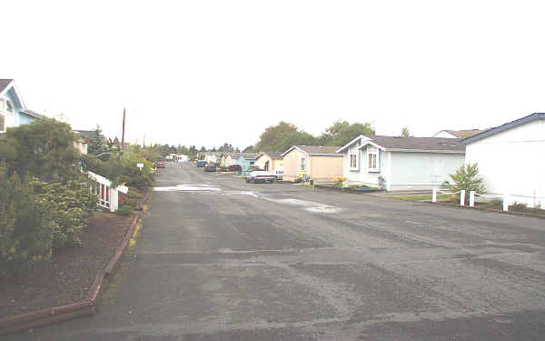 Whisper Creek Estates in Gresham, OR - Building Photo