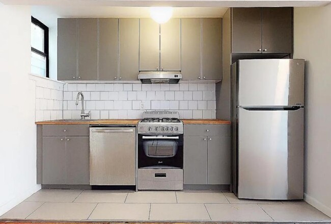 107 W 113th St in New York, NY - Building Photo - Building Photo