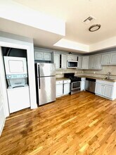 4 Jordan Ave in Jersey City, NJ - Building Photo - Building Photo