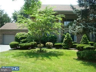 8 Poplar Ct in West Windsor Township, NJ - Building Photo - Building Photo