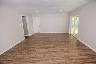 5211 Ridgestone St in Houston, TX - Building Photo - Building Photo