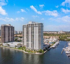 19707 Turnberry Way, Unit 25D in Aventura, FL - Foto de edificio - Building Photo