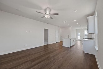 10643 Downy Cup Dr, Unit 7A in Frisco, TX - Building Photo - Building Photo