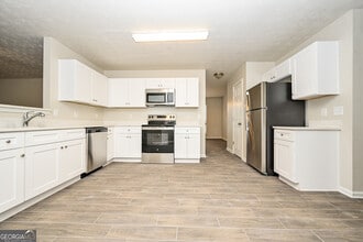 4675 Forest Creek Ln in Stonecrest, GA - Building Photo - Building Photo