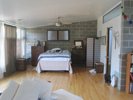 1103 W 22nd 1/2 St, Unit 1103 in Austin, TX - Building Photo