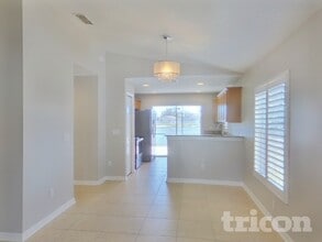 10109 37th Ct E, Unit 2844-43 in Parrish, FL - Foto de edificio - Building Photo