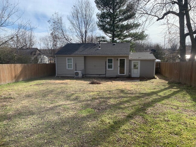 905 E Polk Ave in Mcalester, OK - Building Photo - Building Photo