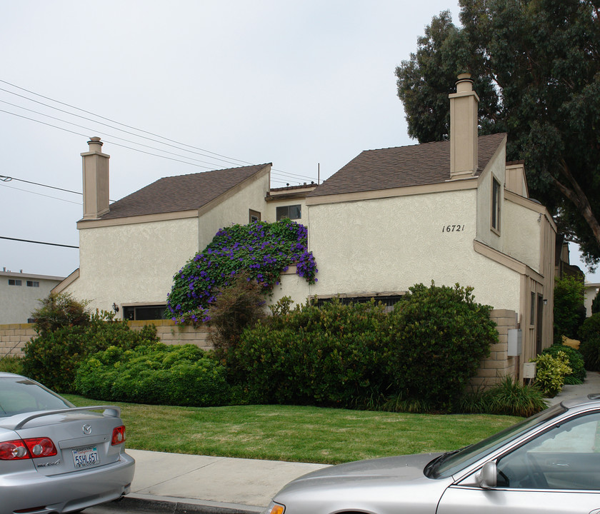 16721 Blanton St in Huntington Beach, CA - Building Photo