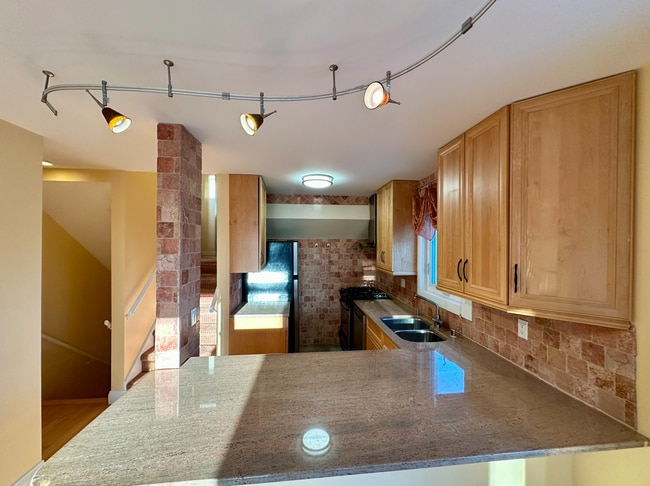 property at 62 Lakeview Ter