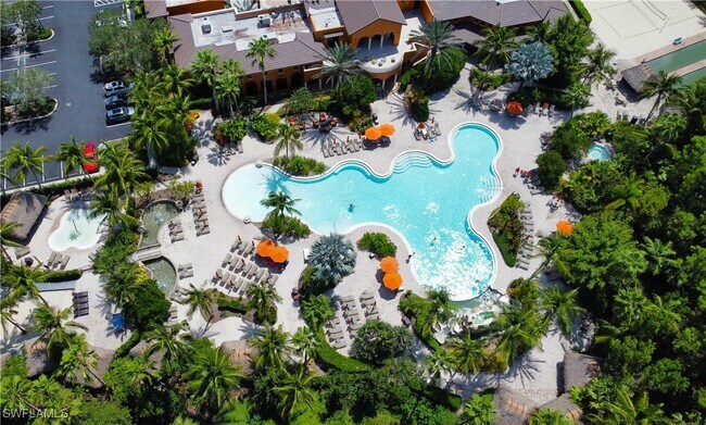 9067 Capistrano St N in Naples, FL - Building Photo - Building Photo
