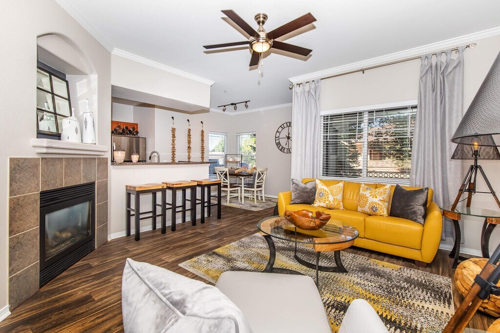 Creekside at Palmer Park Apartments in Colorado Springs, CO