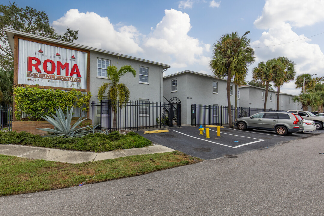 Roma on Dale Mabry in Tampa, FL - Building Photo