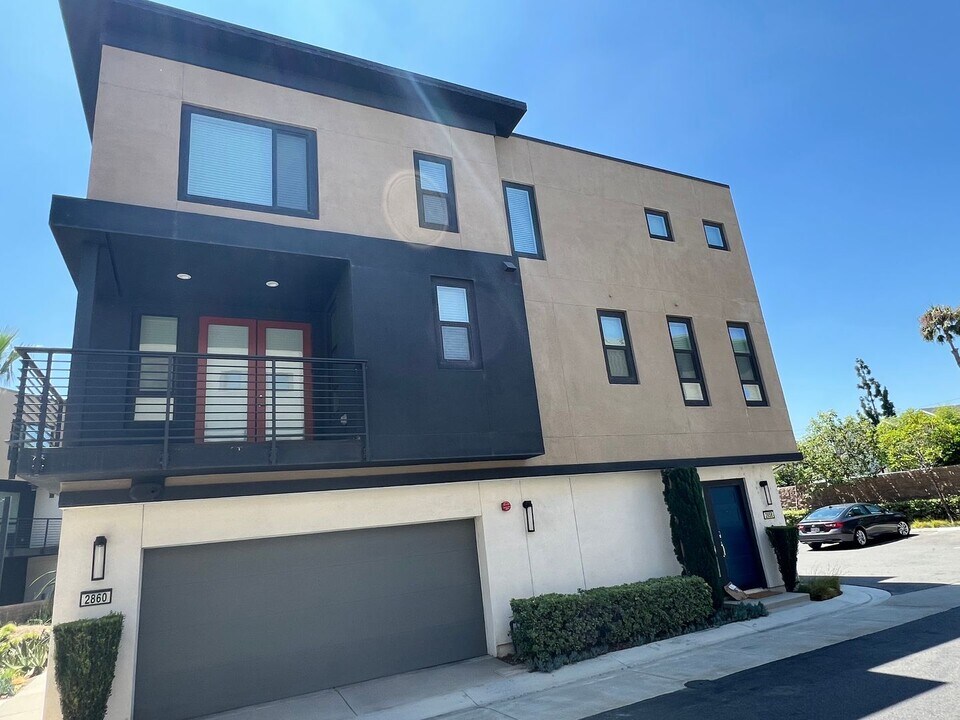 2860 N Glassell St in Orange, CA - Building Photo