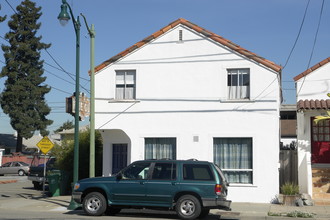 209 Pacific Ave in Alameda, CA - Building Photo - Building Photo