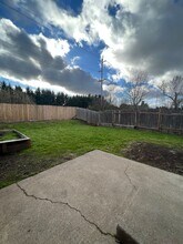 4119 Forsythia St in Springfield, OR - Building Photo - Building Photo