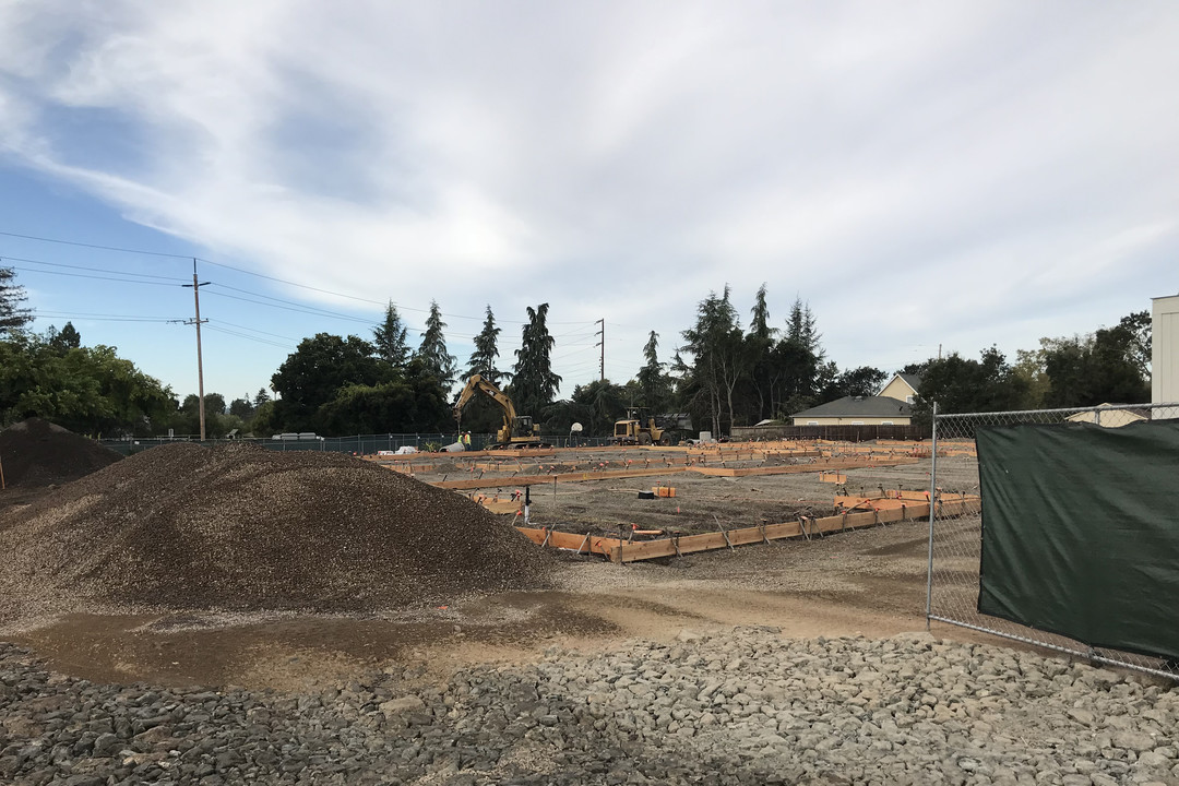 Napa Courtyards in Napa, CA - Building Photo