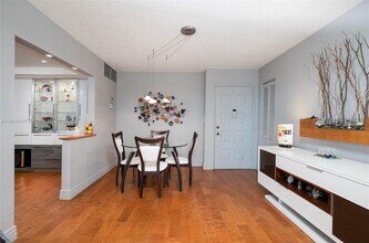 1201 S Ocean Dr, Unit 907N in Hollywood, FL - Building Photo - Building Photo