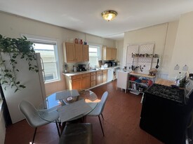51 Ibbetson St, Unit 3 in Somerville, MA - Building Photo