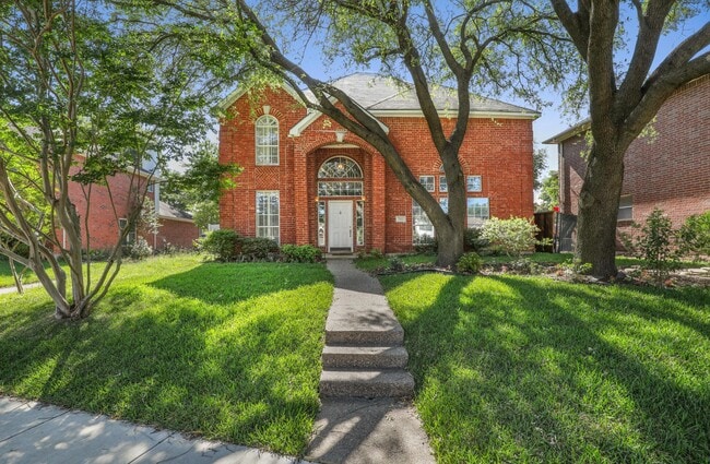 740 Fairlawn St in Allen, TX - Foto de edificio - Building Photo