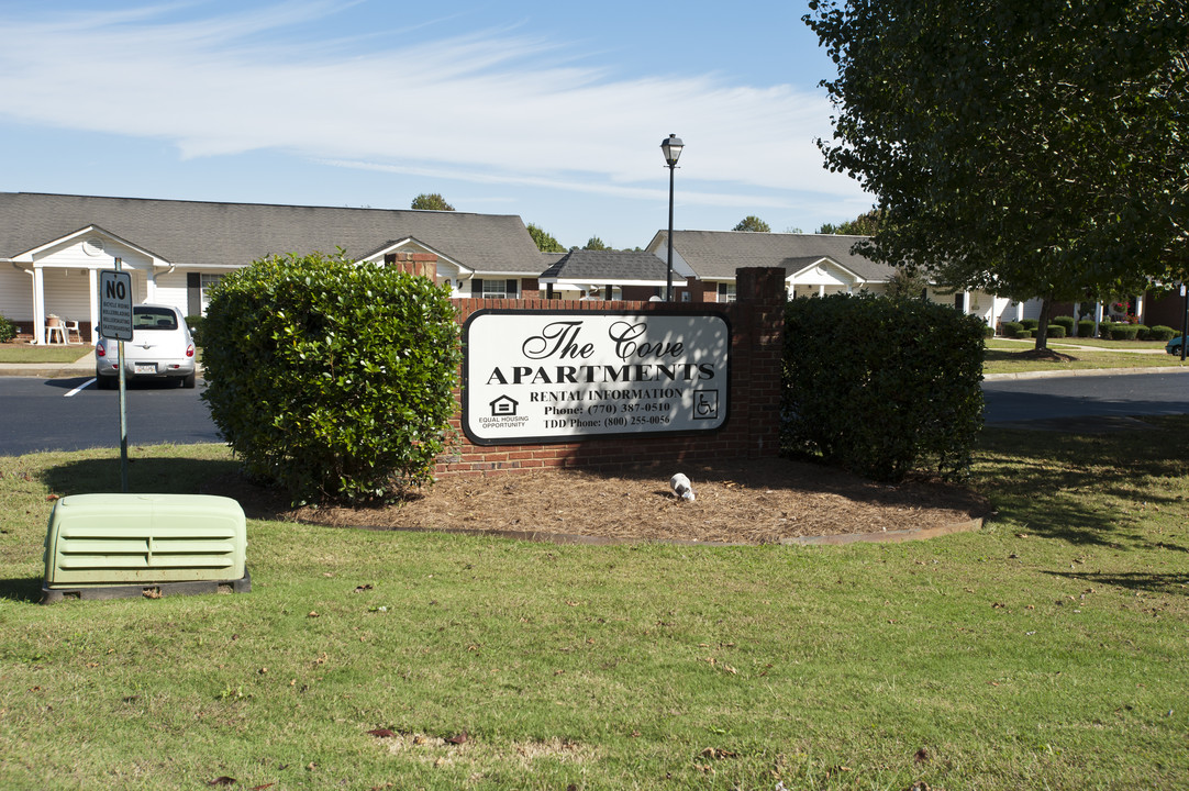 The Cove Apartments in Cartersville, GA - Building Photo