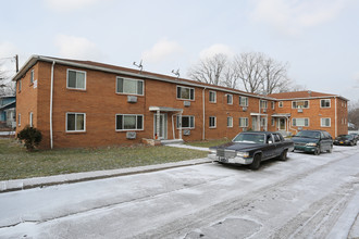 Ridgeway Villa in Rochester, NY - Building Photo - Building Photo