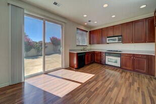 5067 Bianco Cir in Fairfield, CA - Building Photo