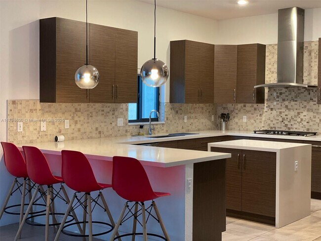 10680 Waves Way in Parkland, FL - Foto de edificio - Building Photo