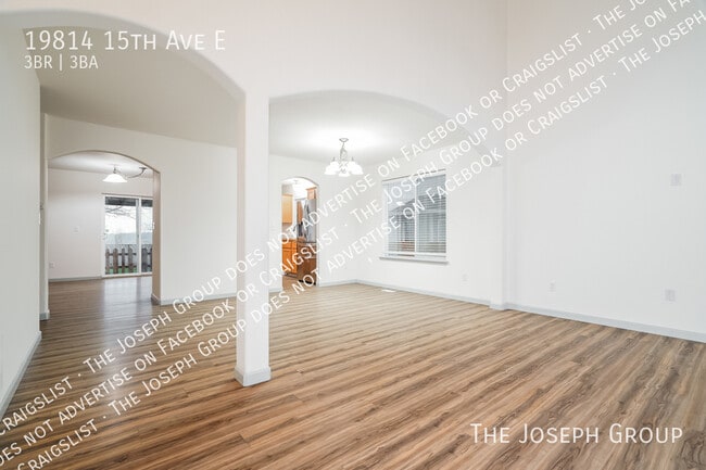 19814 15th Avenue E in Spanaway, WA - Building Photo - Building Photo