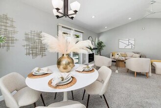 2725 Glasgow Dr in Carlsbad, CA - Building Photo - Building Photo