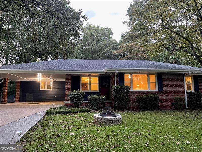 4388 Briarcliff Rd NE in Atlanta, GA - Foto de edificio