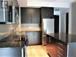 60 Berwick Ave in Toronto, ON - Building Photo - Building Photo