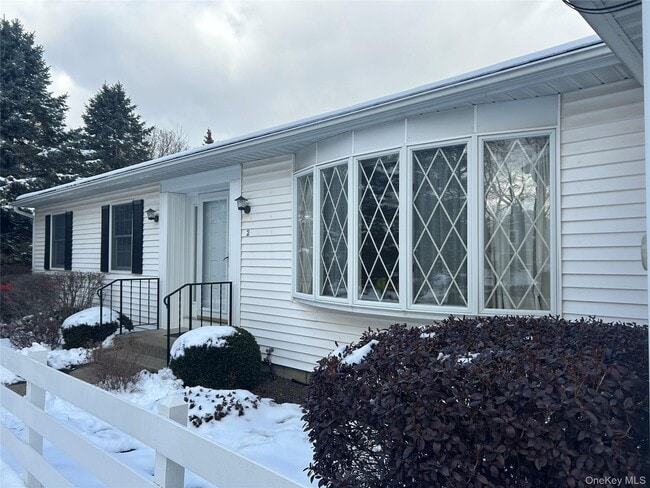 2 Scism Cir in Red Hook, NY - Building Photo - Building Photo