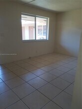 2230 Madison St in Hollywood, FL - Foto de edificio - Building Photo