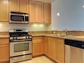 1488 El Camino Real in South San Francisco, CA - Building Photo - Building Photo