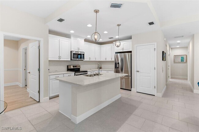 2343 Sheen Ln in Naples, FL - Building Photo - Building Photo