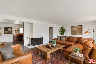 17321 Castellammare Dr in Los Angeles, CA - Building Photo - Building Photo