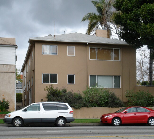 349 S Linden Dr in Beverly Hills, CA - Building Photo - Building Photo