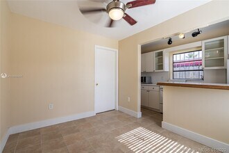 3157 SW 17th St-Unit -C (back cottage) in Miami, FL - Building Photo - Building Photo