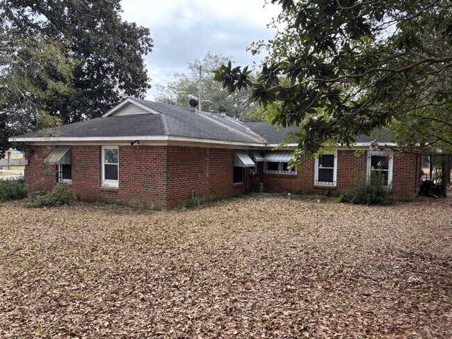 651 Caton Ave in Mobile, AL - Foto de edificio - Building Photo