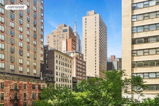 201 E 37th St in New York, NY - Building Photo - Building Photo