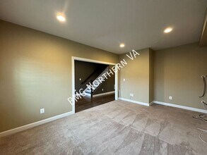 43339 Stadium Ter in Ashburn, VA - Building Photo - Building Photo