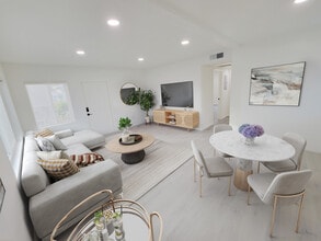 2224 Delaware Ave, Unit D in Santa Monica, CA - Foto de edificio - Building Photo