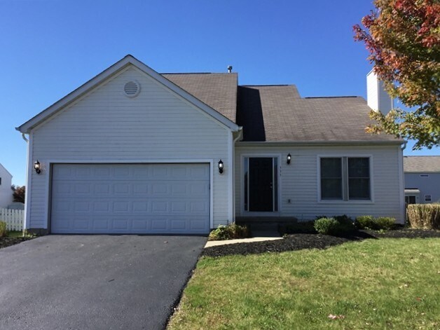 555 Allis Pl E in Reynoldsburg, OH - Foto de edificio