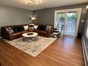 49 Ramsay St, Unit 2 in Riverside, RI - Building Photo - Building Photo