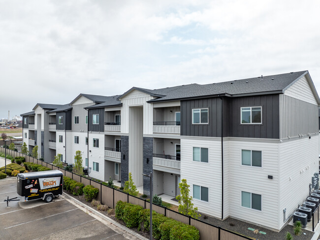 Hawks Landing Apartments in Nampa, ID - Building Photo - Building Photo