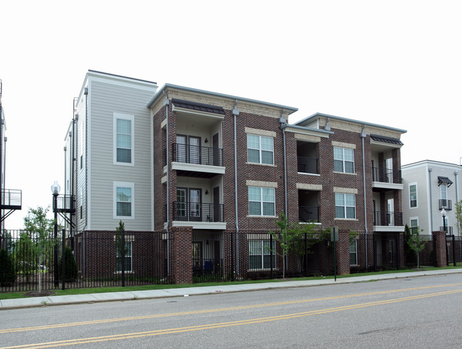 Crescent Bluff in Memphis, TN - Foto de edificio - Building Photo