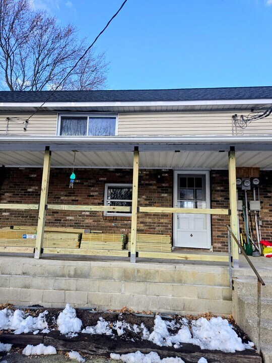 4157 Reliance St in Hokendauqua, PA - Building Photo