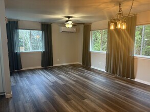 61 E Ellinor Peak Pl in Belfair, WA - Building Photo - Building Photo